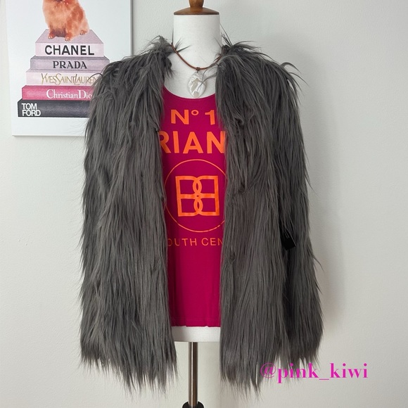 WYLDR Jackets & Blazers - 🆑 WYLDR Heidi Faux Fur Jacket